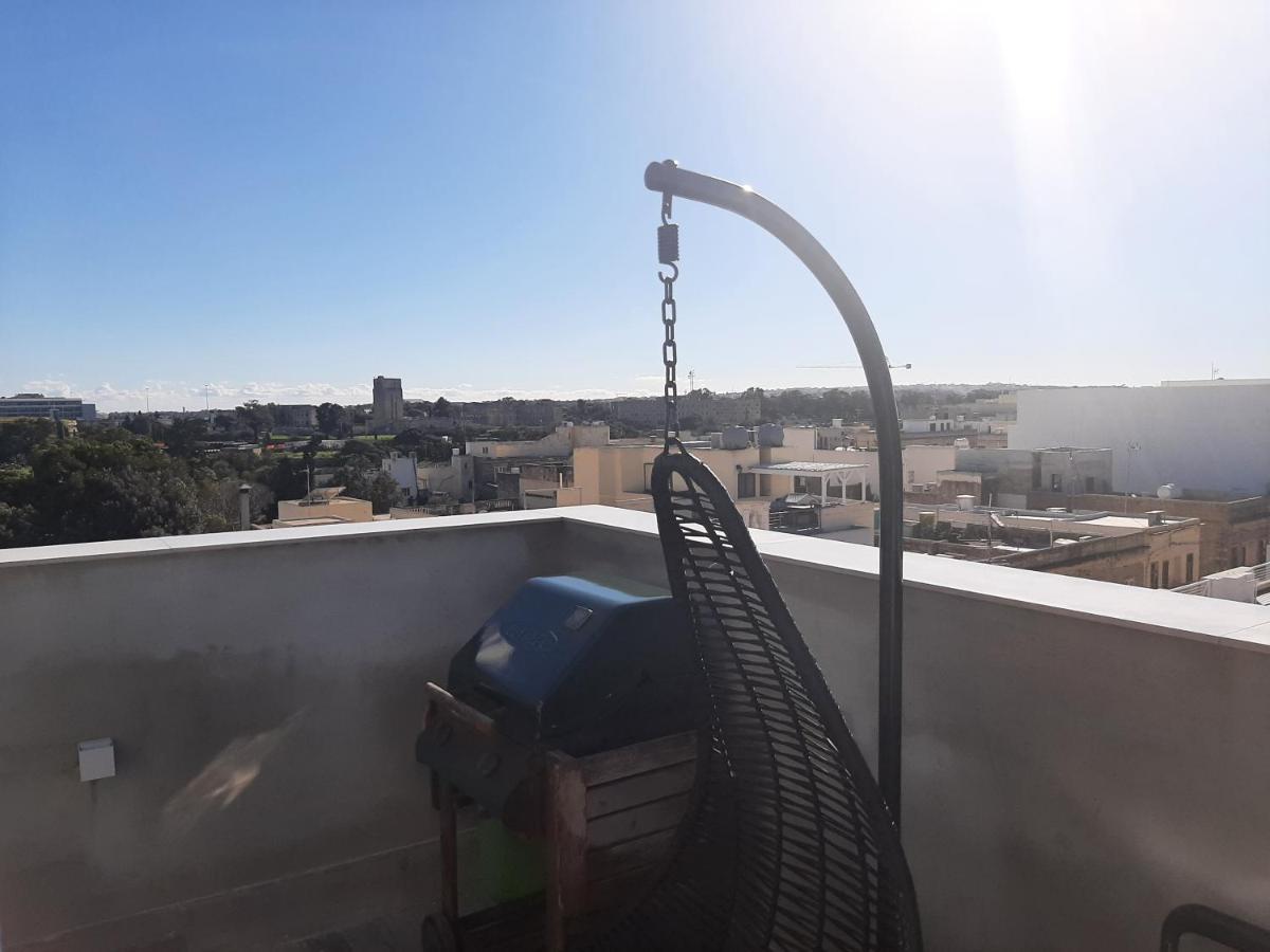 Ferienwohnung Town Pent House Luqa Exterior foto