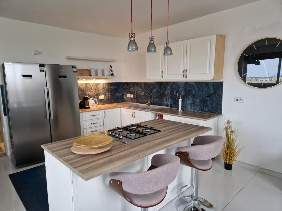 Ferienwohnung Town Pent House Luqa Exterior foto