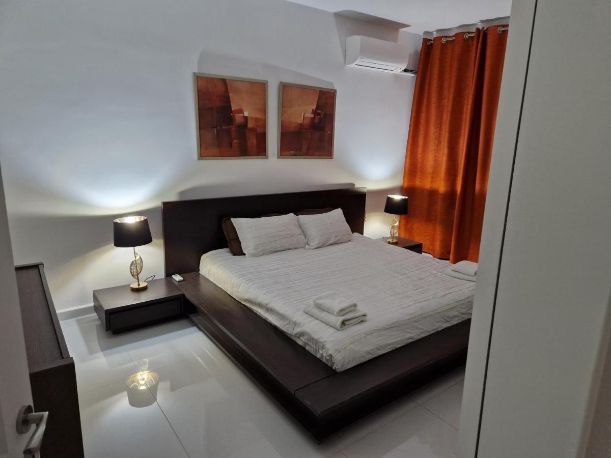 Ferienwohnung Town Pent House Luqa Exterior foto